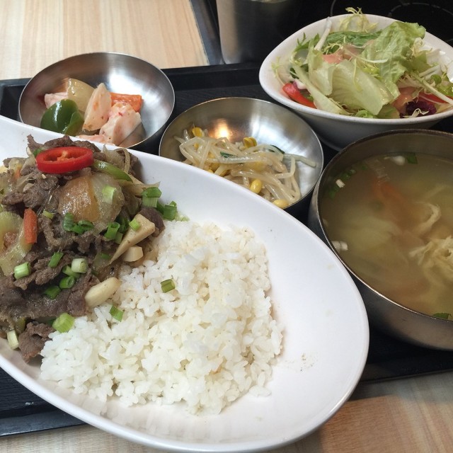 烤牛肉蓋飯
