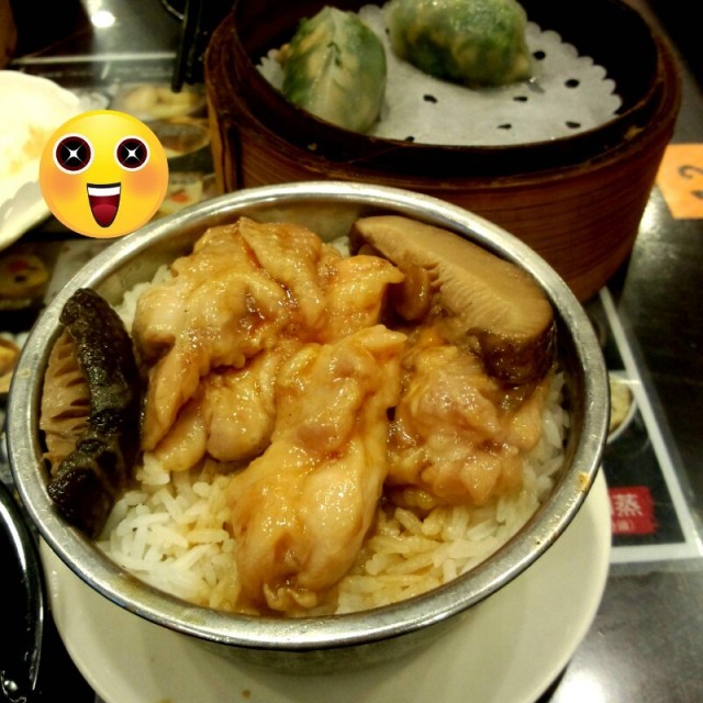 雞肉厚肉夠份量,雖然比一般盅頭飯稍貴,但份量好足料,夠餵飽較大食的人。