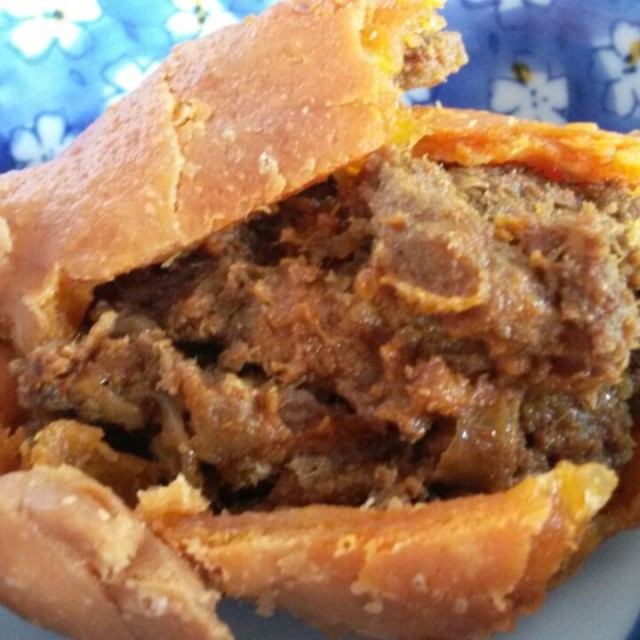Yummy Nyonya Beef Rendang Puff