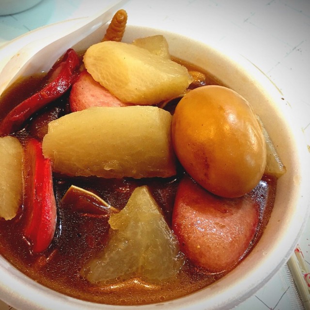 老闆好好人呀，又幫我哋拉枱，又抵食！叫咗五六樣嘢