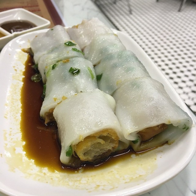 Thick Rice Roll with Dough Fritters