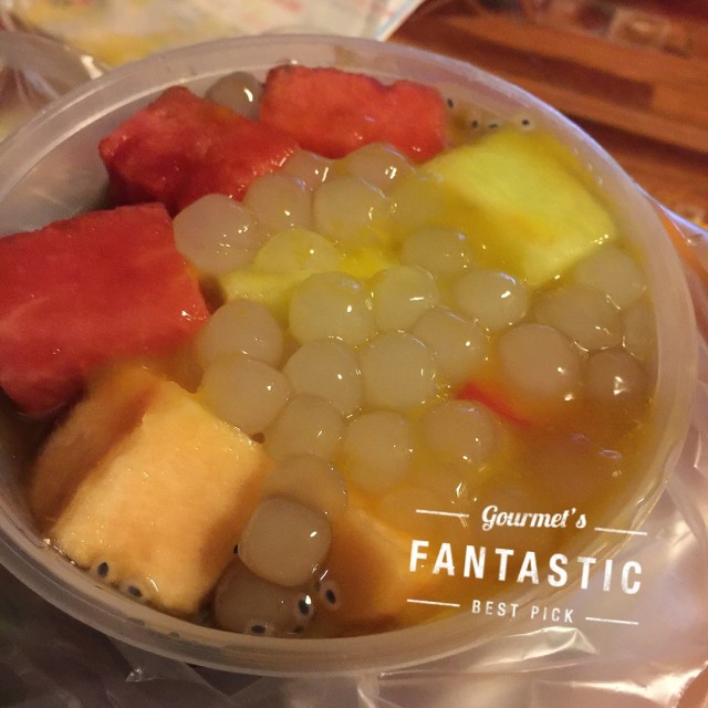 水果新鮮爽脆,尤其西瓜及芒果!涼粉爽口,大粒西米煙韌!好味