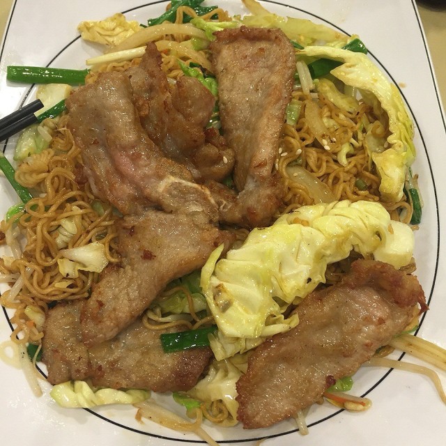 猪扒炒公仔面