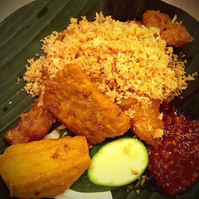 Ayam penyet