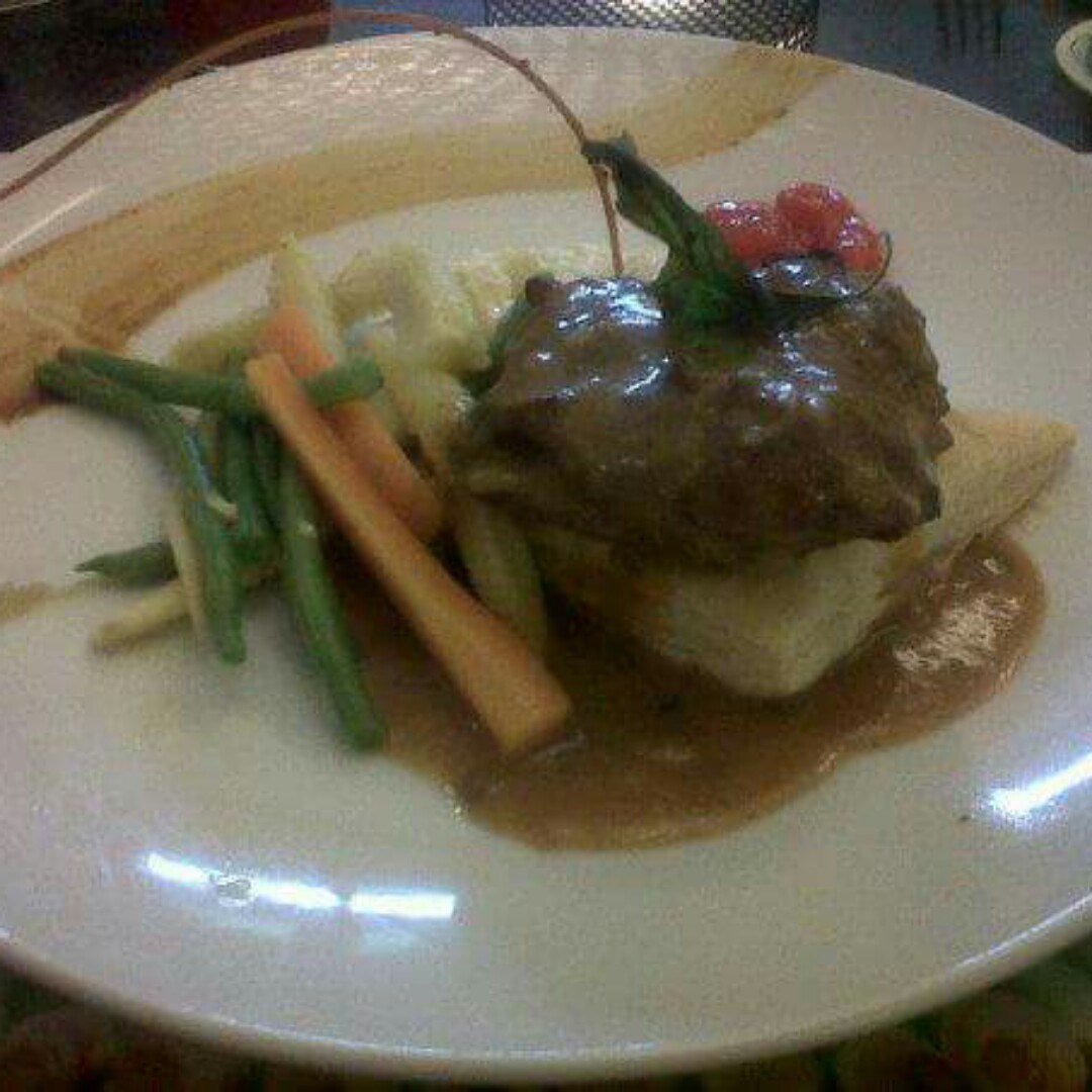 Beef Wellington - Citroengrass's Photo In Central Bandung 