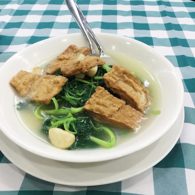 Spinach with Gluten and Garlic