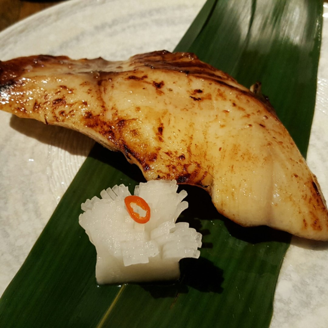 银鳕鱼西京烧   miso 出品质素无置.但整份定食,份量不多.和比较单调.