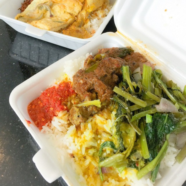 Nasi Padang- Beef Rendang
