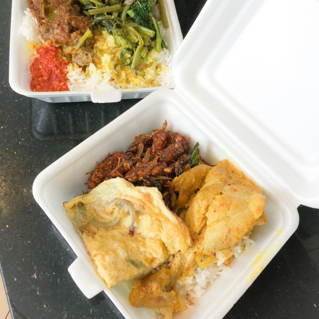 Nasi Padang- Curry Chicken