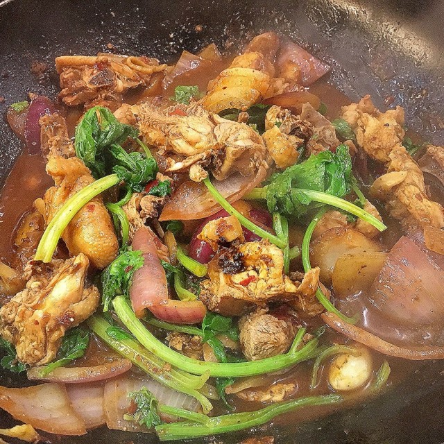 秘制爷爷招牌鸡煲