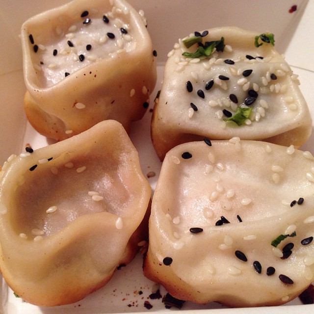 招牌生煎包，好味！鮮蝦生煎包，麻麻！黑松露生煎包，好味道！