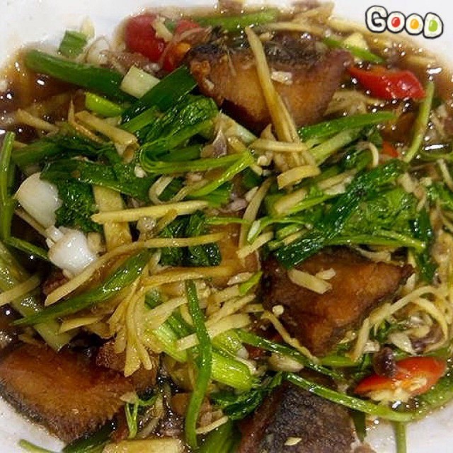 ปลาผัดขิง