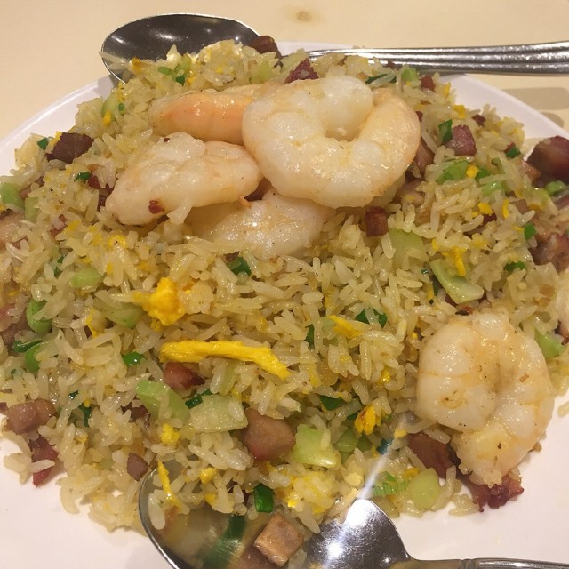 好特別的揚州炒飯！蝦仁真好吃而且好大隻