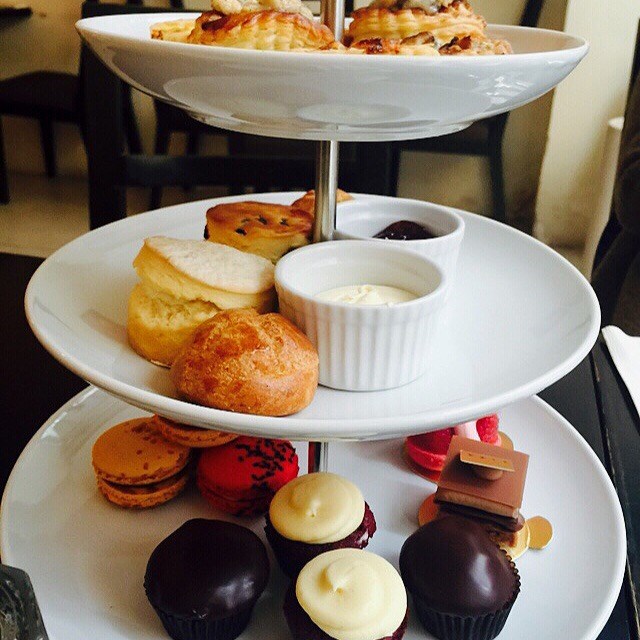 High Tea Tea Set for 2