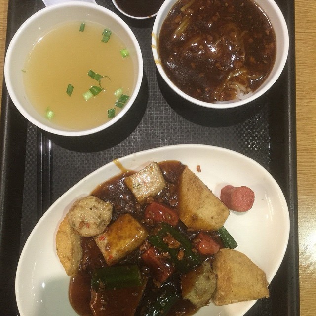 Signature Yong Tao Foo Noodle Set