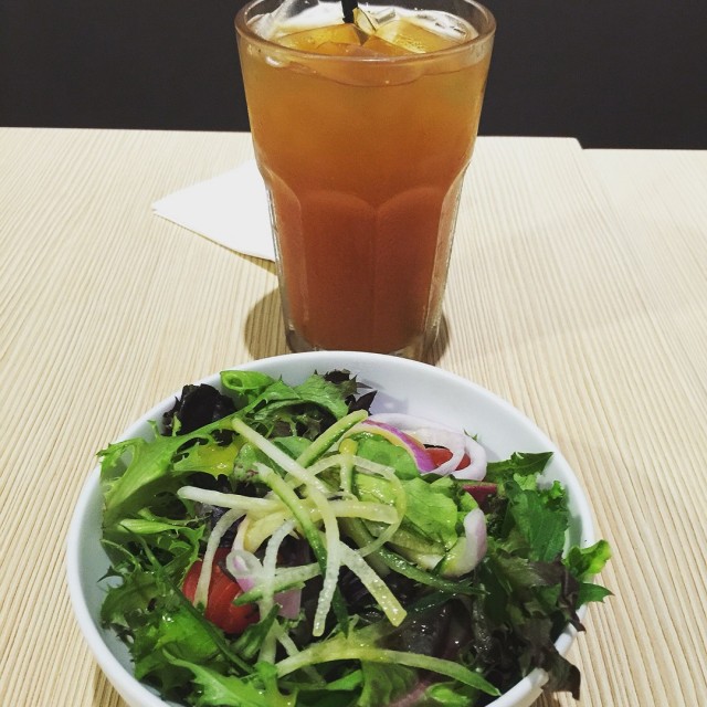 Salad and Iced Lemon Tea