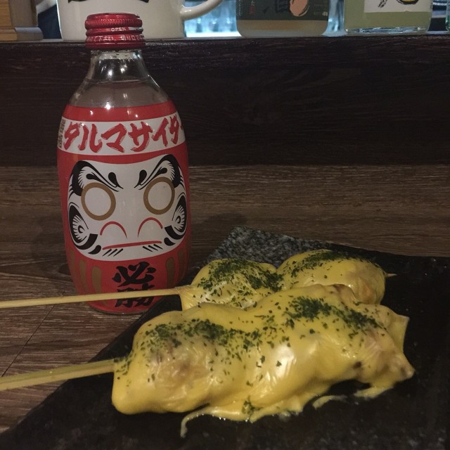 達摩汽水+起司雞肉串