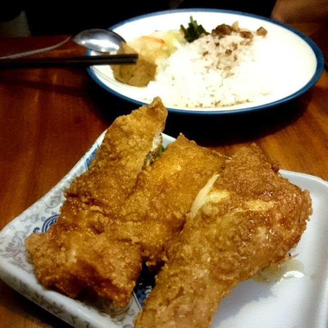 雞腿飯