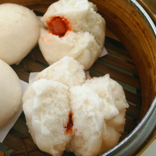 ซาลาเปาหมูแดง