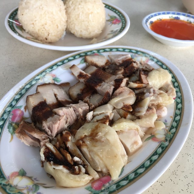 Steamed chicken with Pork belly and Rice balls