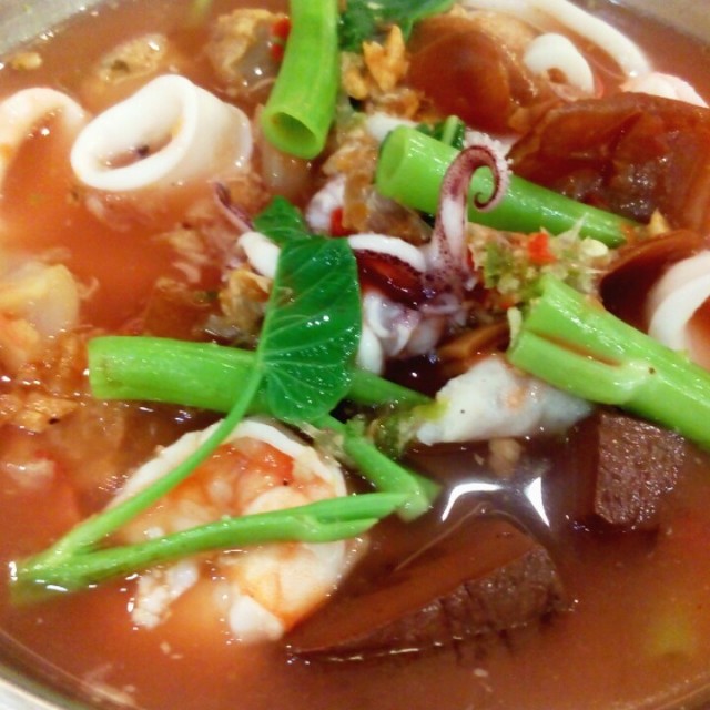 เส้นปลาเย็นตาโฟ