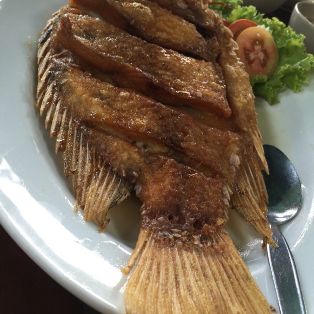 ปลาทอดน้ำปลา
