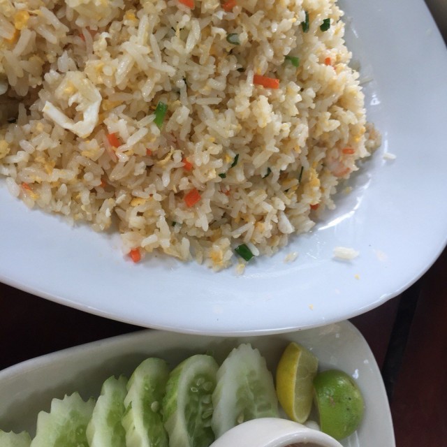 ข้าวผัดทะเล