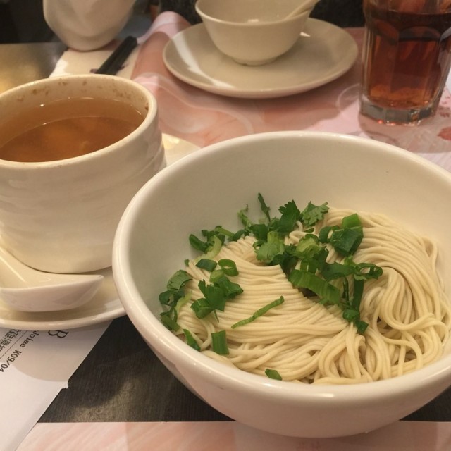 清炖鸡汤拉面