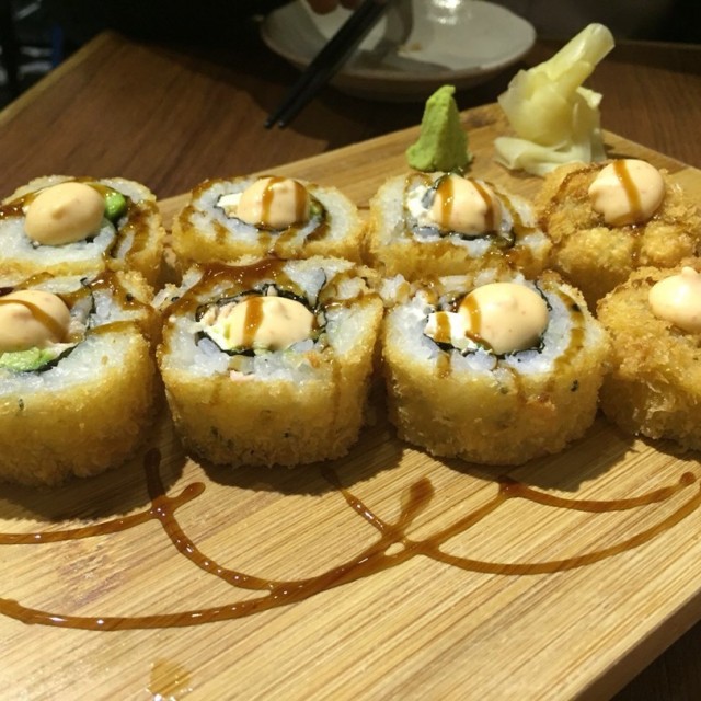 外皮脆脆的 但相比店內其他卷物 我較喜歡金龍卷