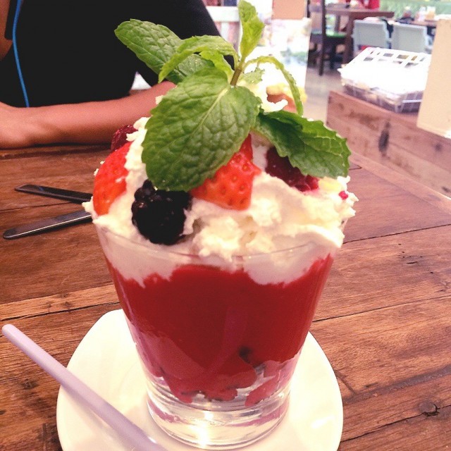 ราสเบอรี่โยเกิร์ต