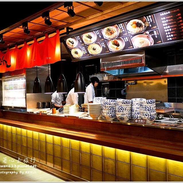 蒜香牛肉烏龍麵165    炸多利魚40