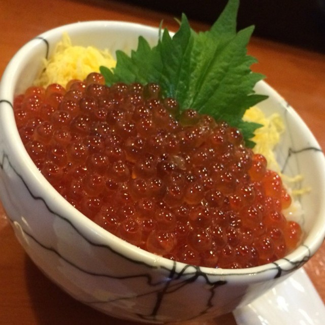 鮭魚卵丼