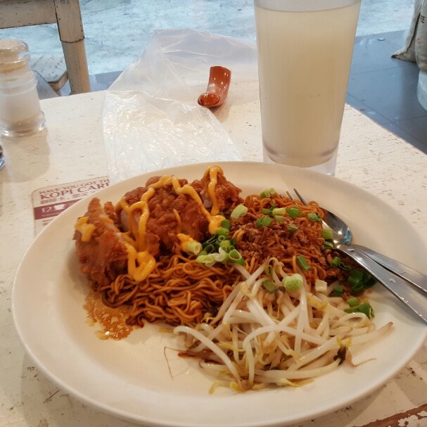 chicken chop  noodles