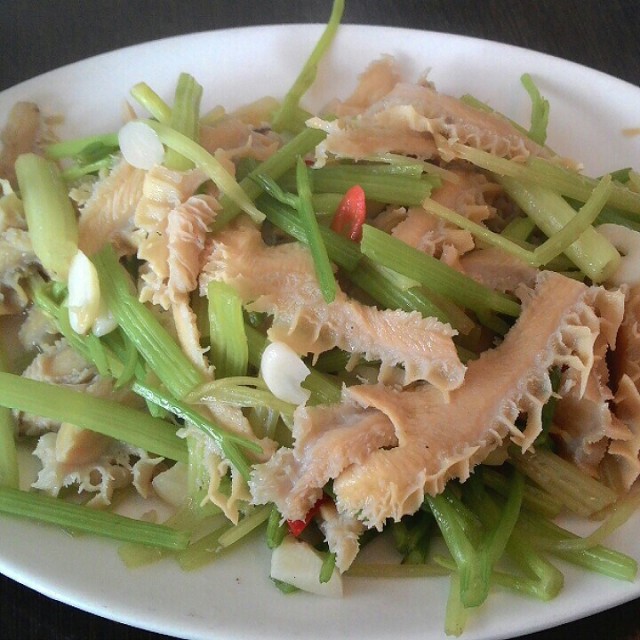 芹菜炒牛肚