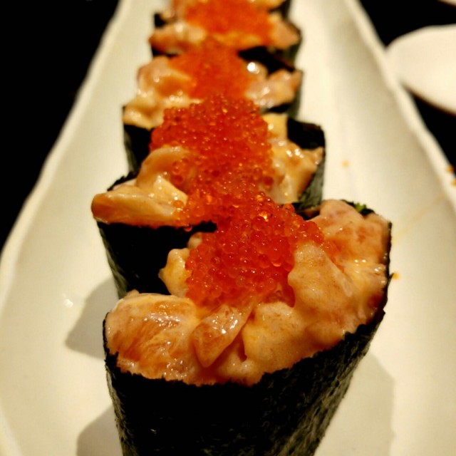 Spicy salmon sushi