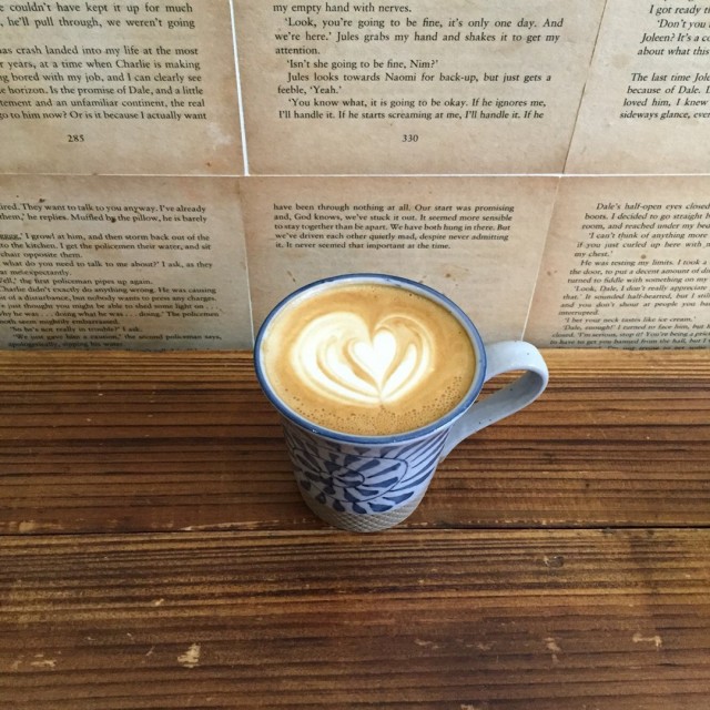 FLAT WHITE