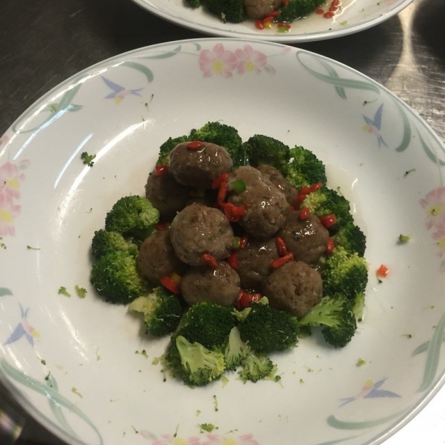 Soya Tofu Ball with Broccoli