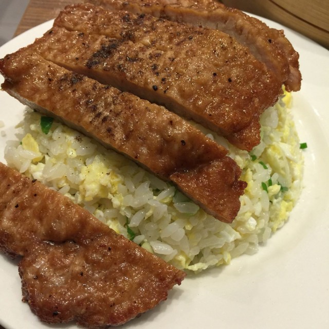 排骨蛋炒飯