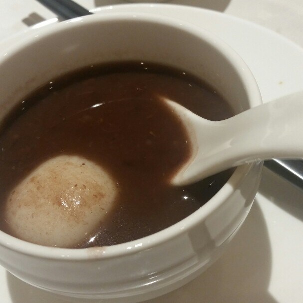 Red bean soup with rice balls