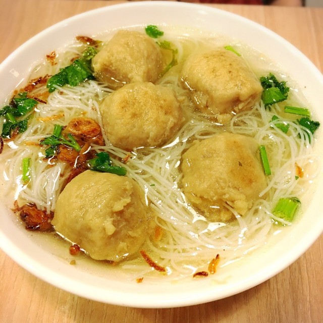 Beef ball beehoon soup (sup bakso)