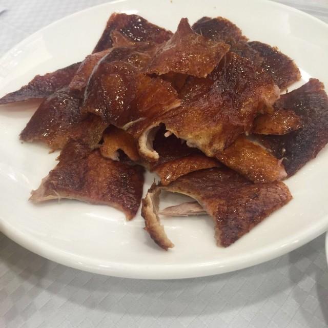 堅持一啲肉都唔要,配料祇得青瓜,不提供京䓤!