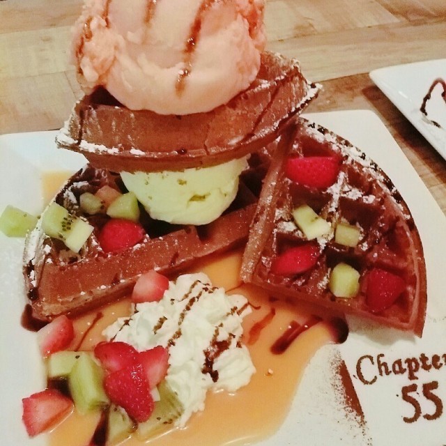 Gelato & waffles 
