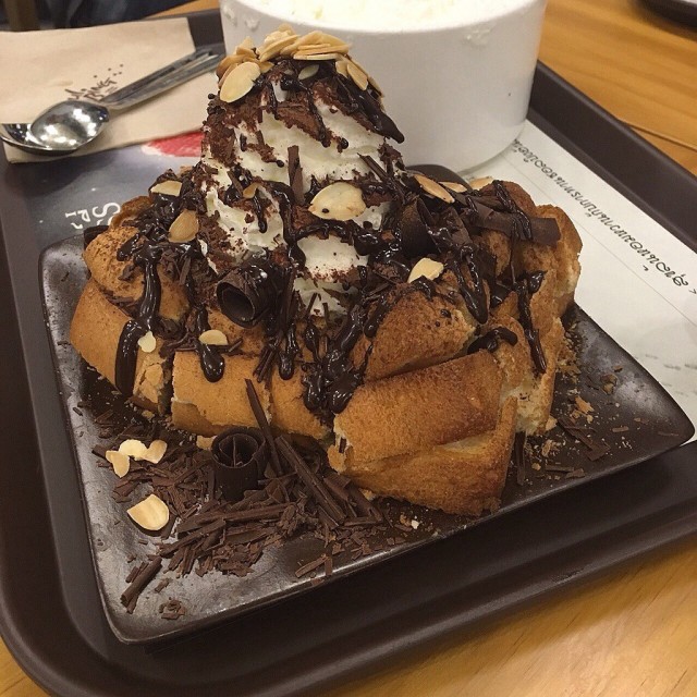 Real  Chocolate  Bread