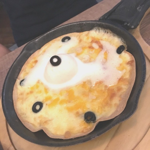 用湯匙吃的Pizza
