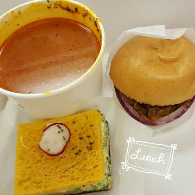 Set lunch B: 三文治2款 + 湯/小小沙律杯