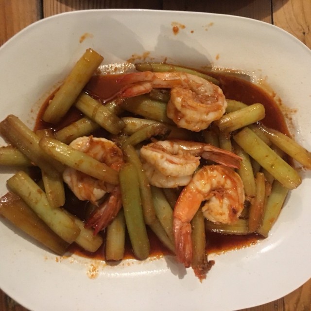 สายบัวผัดกุ้ง