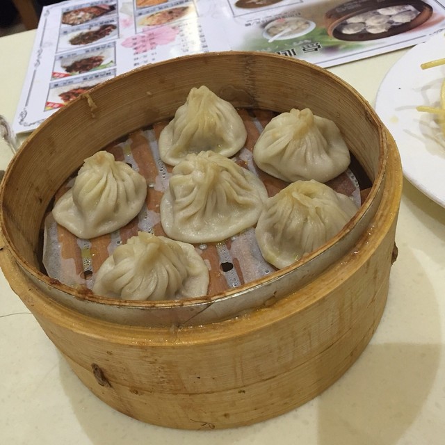 蟹粉小籠包