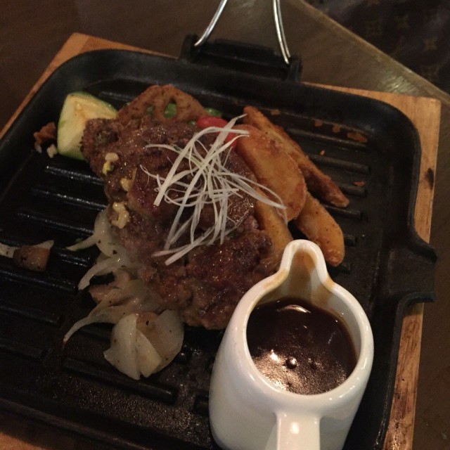鵝肝漢堡扒