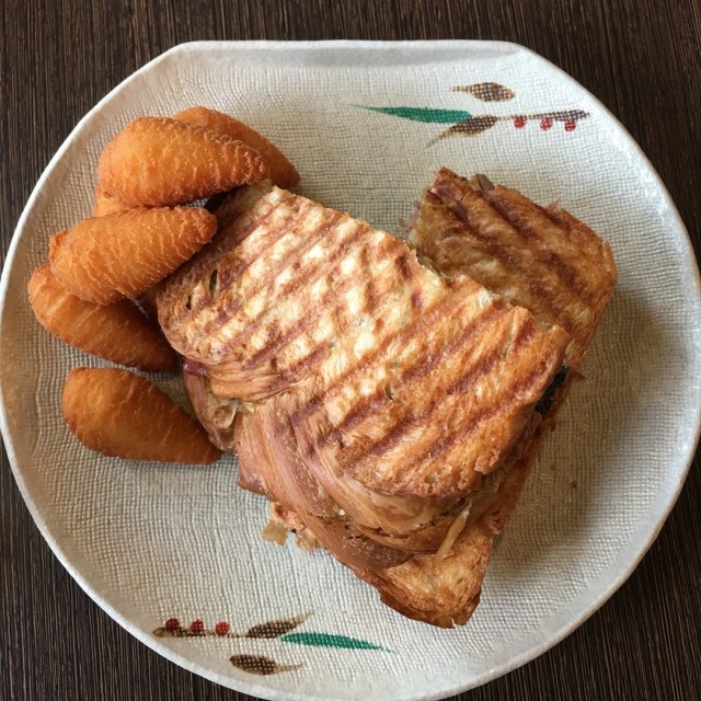 青醬箘菇三明治