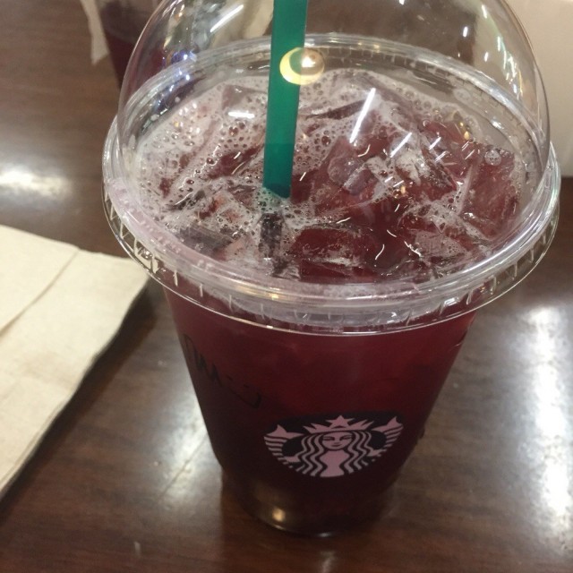 Iced Shaken Hibiscus Tea With Pomegranate Pearls